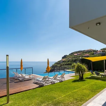 Skylark - By Lovelystay