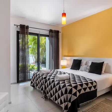 Skylark - By Lovelystay *