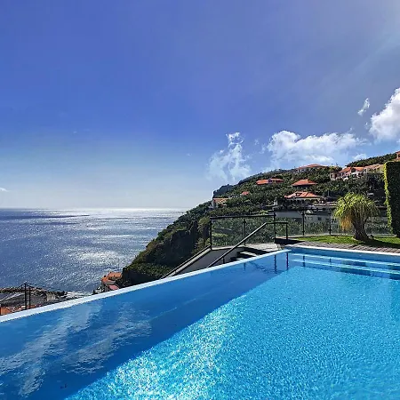 Skylark - By Lovelystay