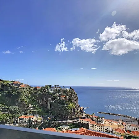 Skylark - By Lovelystay