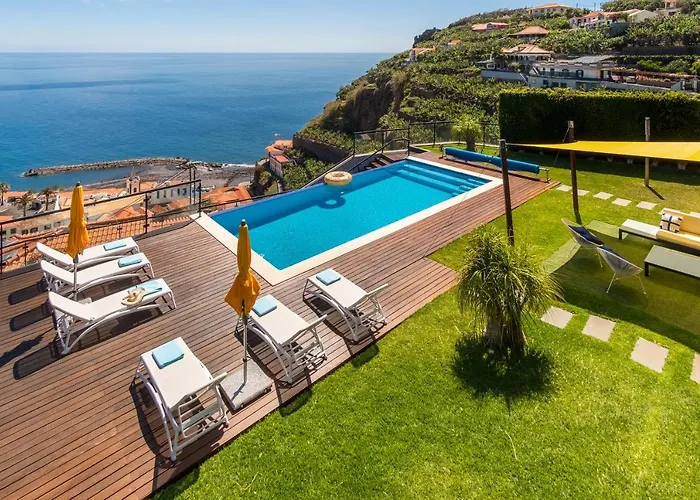 Skylark - By Lovelystay *