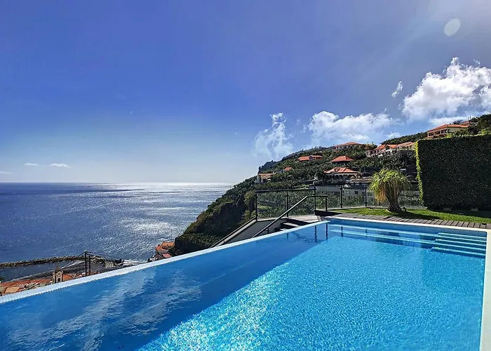 Skylark - By Lovelystay