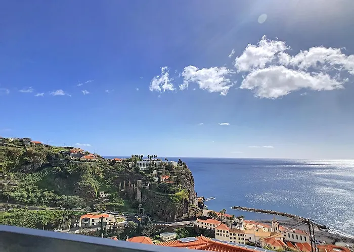 Skylark - By Lovelystay